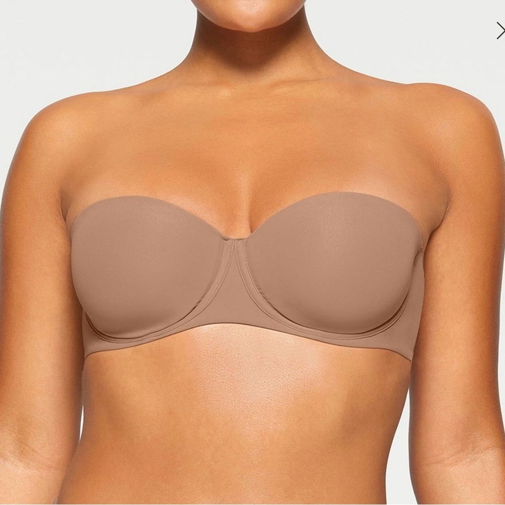 skims fits everybody strapless bra